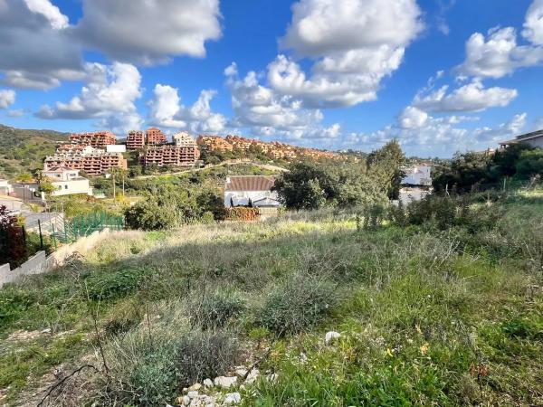 Terreno en calle Trebol