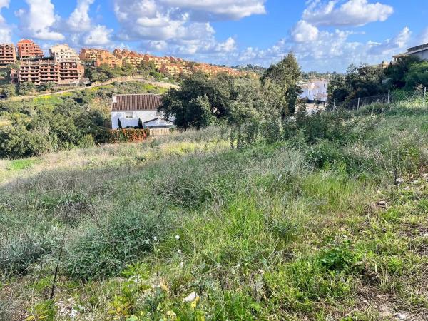 Terreno en calle Trebol