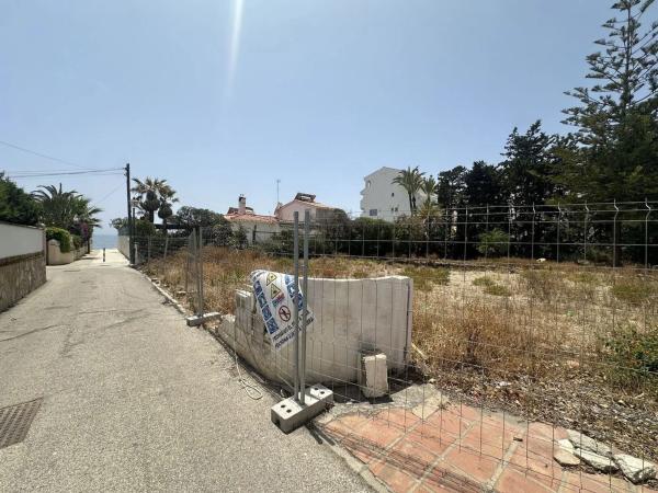 Terreno en calle Tenerife, 2