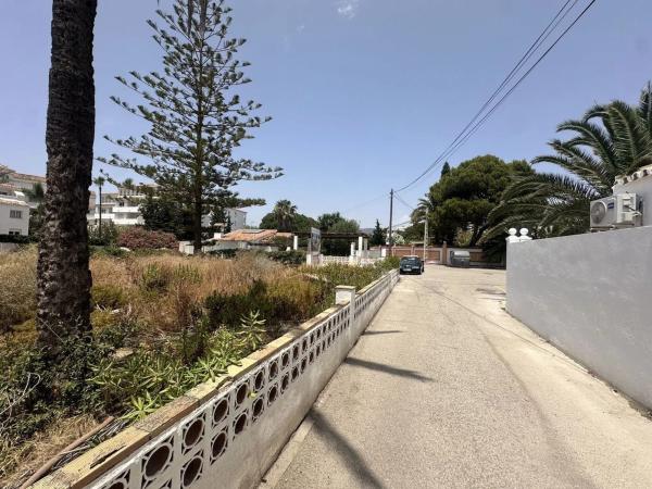 Terreno en calle Tenerife, 2