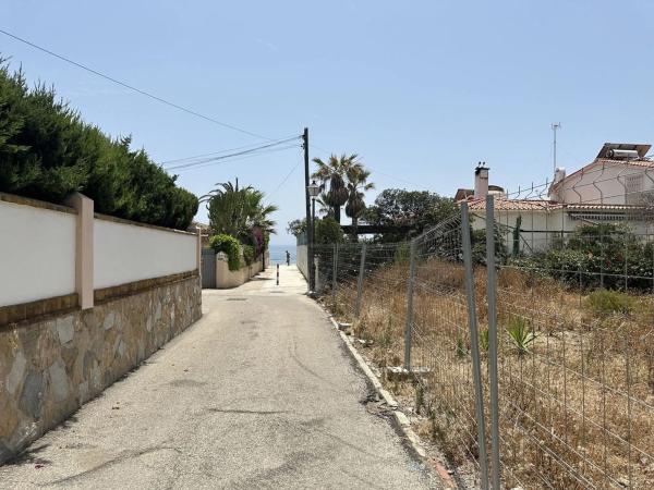 Terreno en calle Tenerife, 2