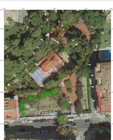 Terreno en calle Jacinto Benavente