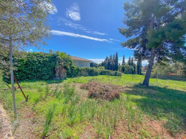 Terreno en calle Bobadilla