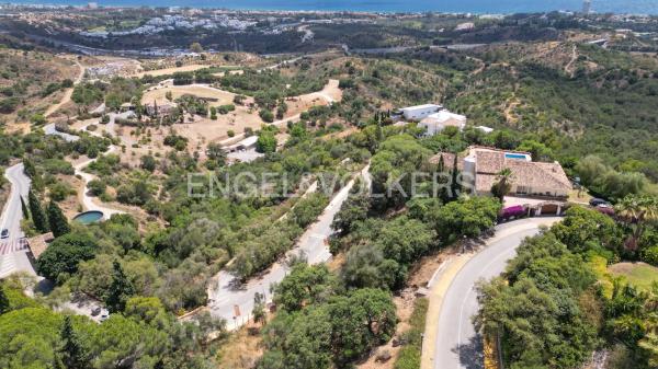 Terreno en carretera de Lomas de Marbella