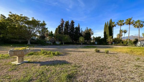 Terreno en Lugar Urbanizacion Guadalmina Baja