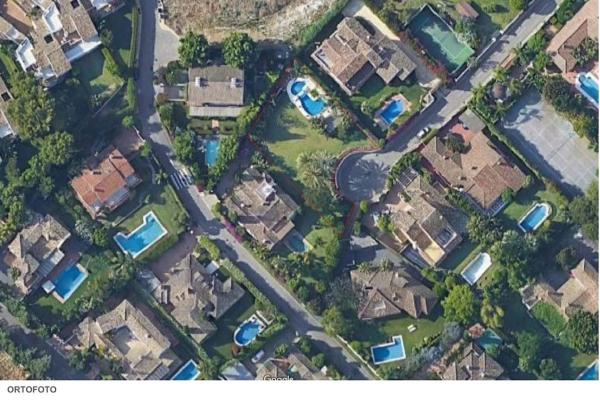 Terreno en Barrio Guadalmina Baja