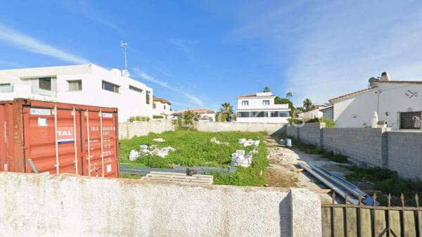 Terreno en calle la Caracola