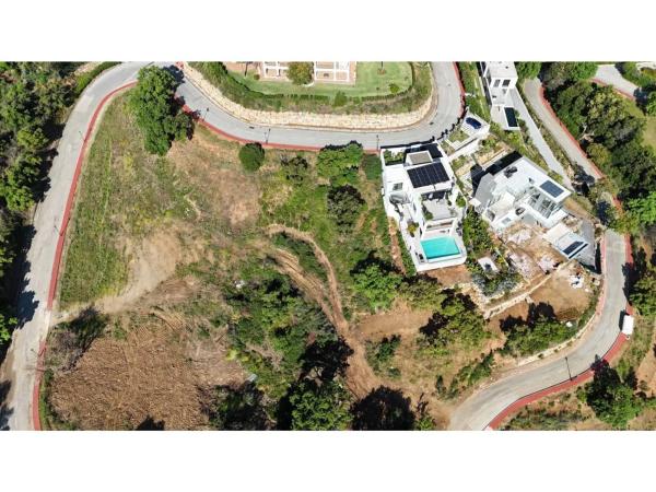 Terreno en avenida Ojen