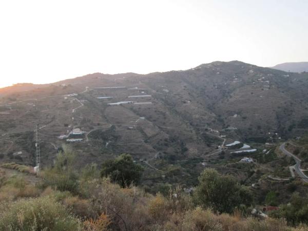 Terreno en via salida algarrobo a competa, 1