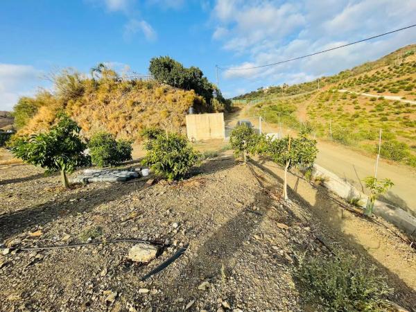 Terreno en Almayate Bajo