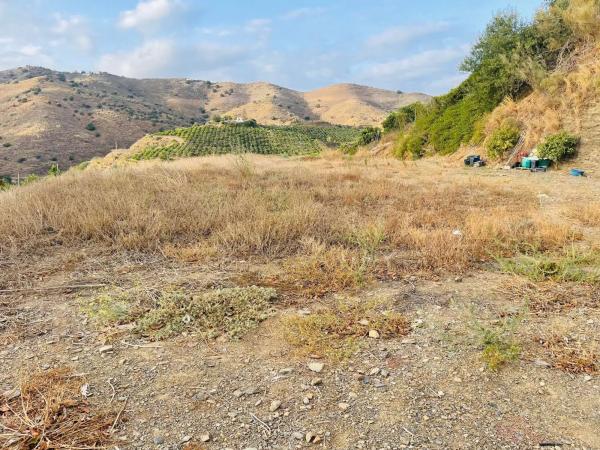 Terreno en Almayate Bajo