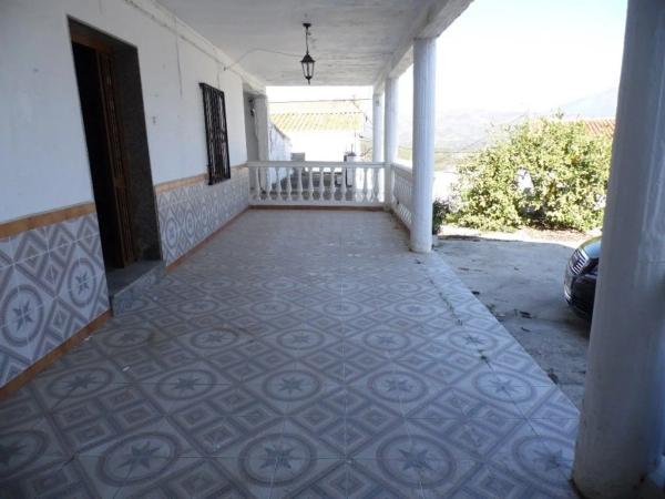 Terreno en Benamocarra