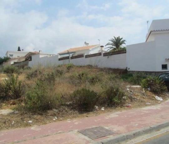 Terreno en avenida Palmeras de Baviera, 2