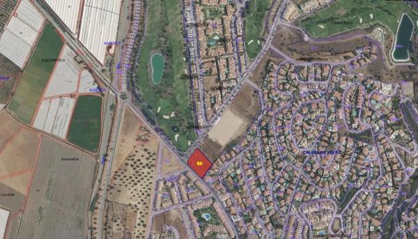 Terreno en avenida Palmeras de Baviera, 2