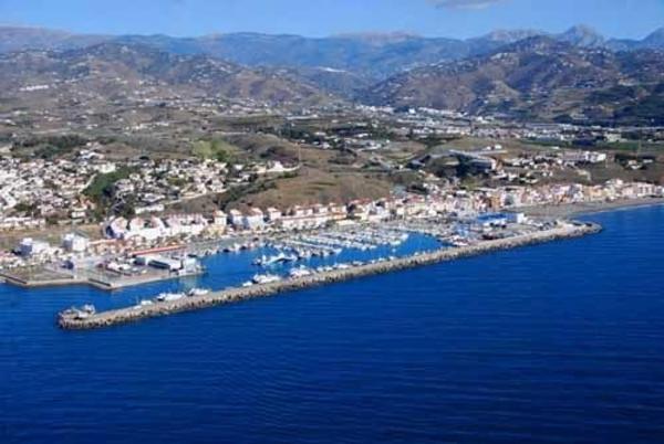 Terreno en avenida Palmeras de Baviera, 2