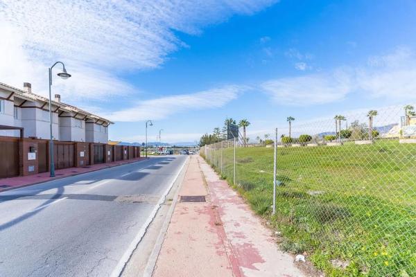 Terreno en avenida Palmeras de Baviera, 2