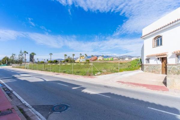 Terreno en avenida Palmeras de Baviera, 2