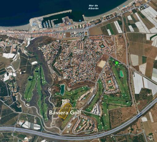 Terreno en avenida Palmeras de Baviera s/n