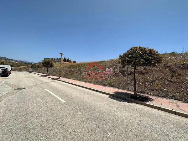Terreno en avenida Palmeras de Baviera