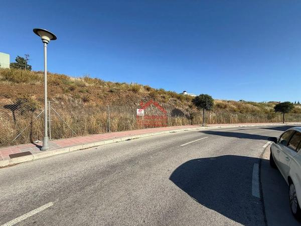 Terreno en avenida Palmeras de Baviera