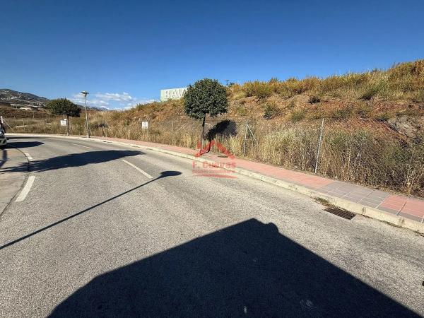 Terreno en avenida Palmeras de Baviera