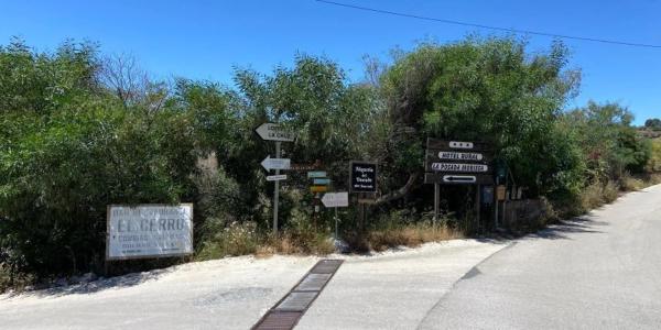 Terreno en camino de la Cruz