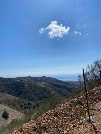 Terreno en Moclinejo