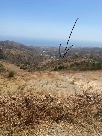 Terreno en Moclinejo