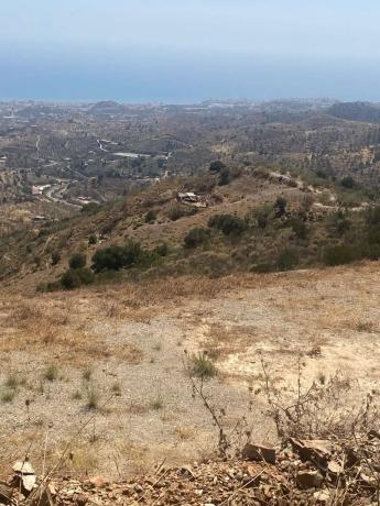 Terreno en Moclinejo