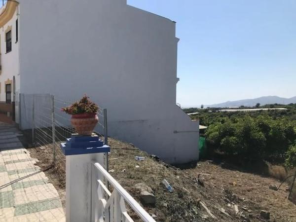 Terreno en calle Maravillas