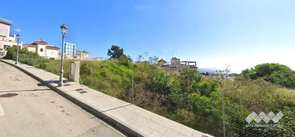 Terreno en calle Gloria Fuertes