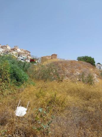 Terreno en calle Salvador Rueda