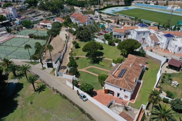 Terreno en calle Castillo, 15