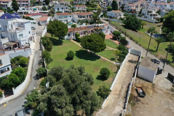 Terreno en calle Castillo, 15