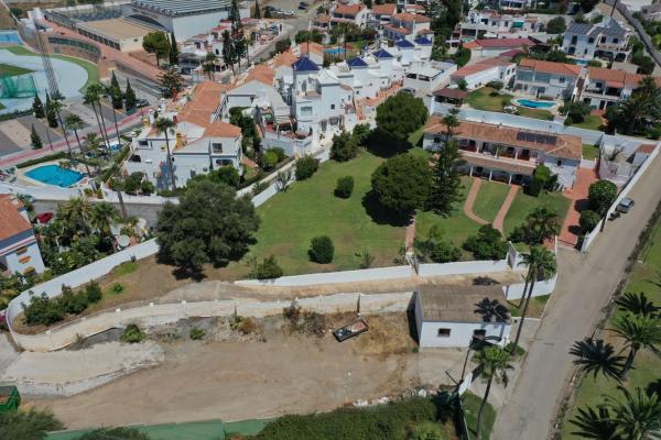 Terreno en calle Castillo, 15