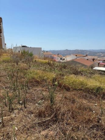 Terreno en calle Antonio Machado
