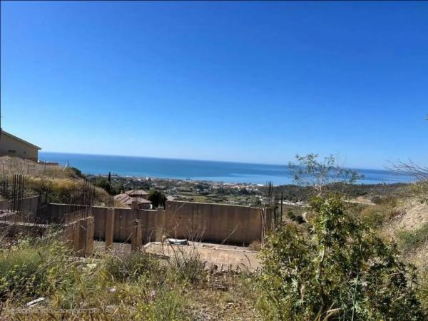 Terreno en calle Valencia, 9