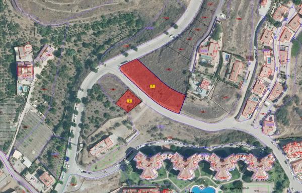 Terreno en calle Las Adelfas s/n