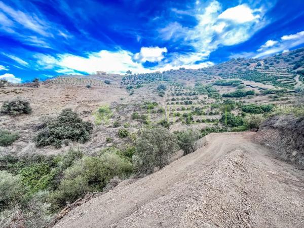 Terreno en calle Frigiliana