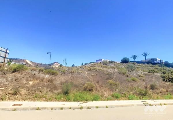 Terreno en calle Las Flores