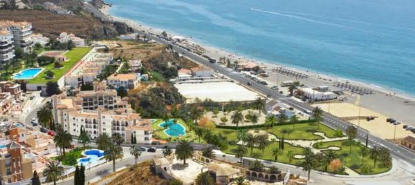 Terreno en avenida Miguel de Cervantes