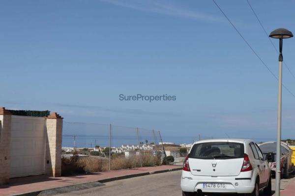 Terreno en calle Chirimoya