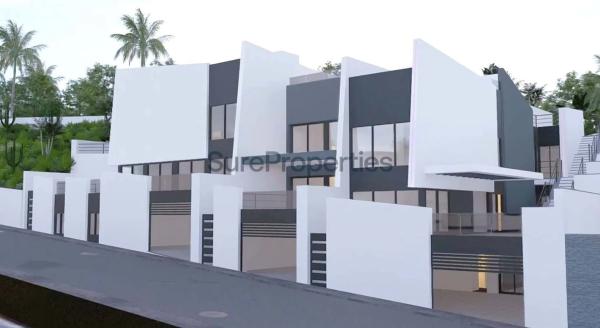 Terreno en calle Chirimoya