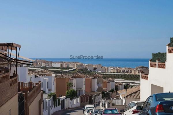 Terreno en calle Chirimoya