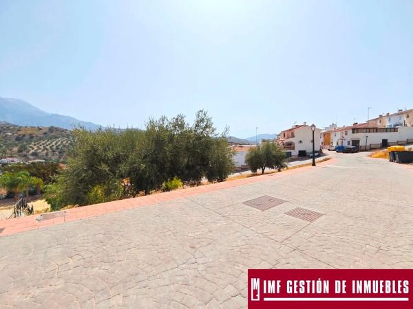 Terreno en calle del Parque, 11