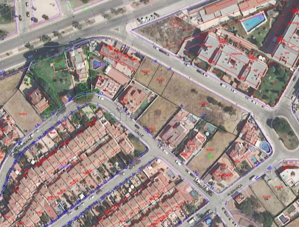 Terreno en calle Hierbabuena, 10