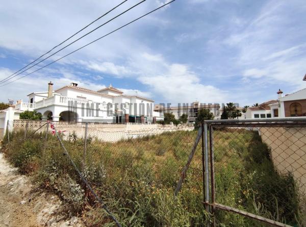 Terreno en calle Hierbabuena, 10