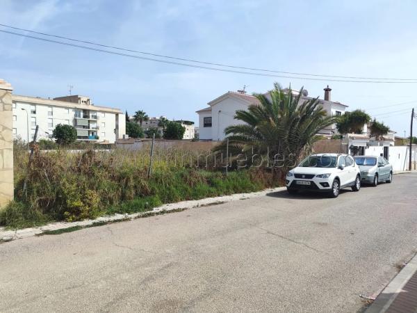 Terreno en calle Hierbabuena, 10