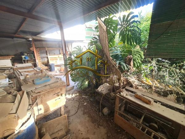 Terreno en calle Carlos Cano