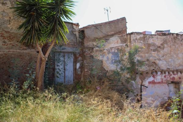 Terreno en plaza Santa Cruz